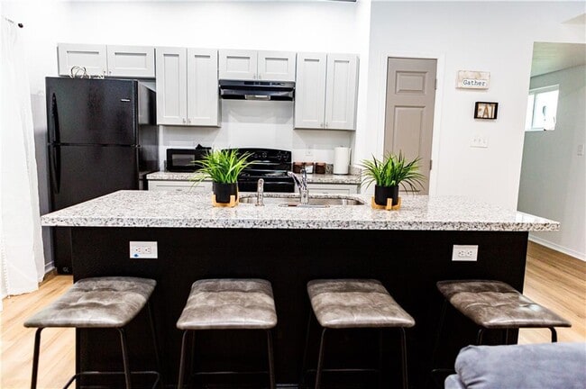 Photo - 1127 S Dupre St Unidad Student Apartment