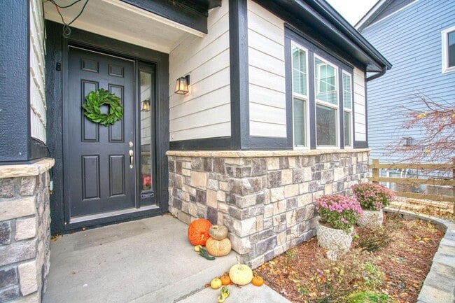 Photo - 633 Great Basin Ct