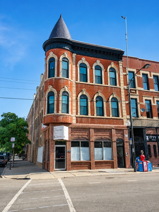Building Photo - 1044 W 18th St Unit #3R
