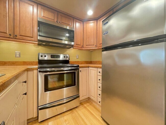 Photo - 131 W Merrimack St Unit Apartment 3