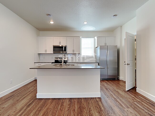 Photo - 11078 S Trocadero Ave
