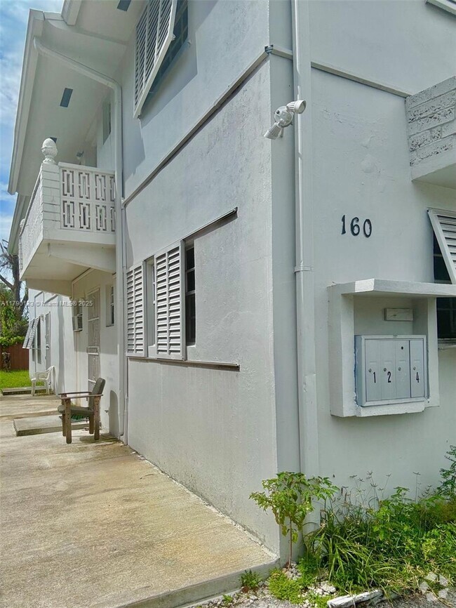 Building Photo - 160 NW 62nd St Unit D Rental