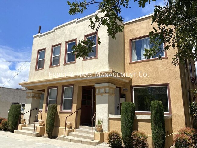 Building Photo - 621 W 3rd St Rental