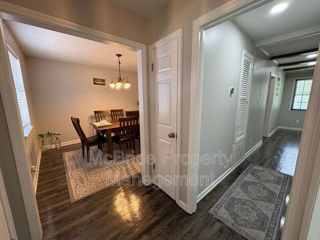 Photo - 4409 Roxbury Dr
