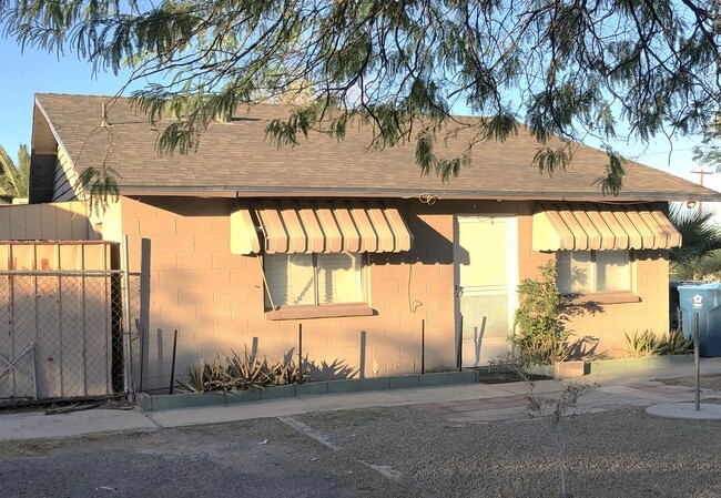 Building Photo - 1329 Oahu St