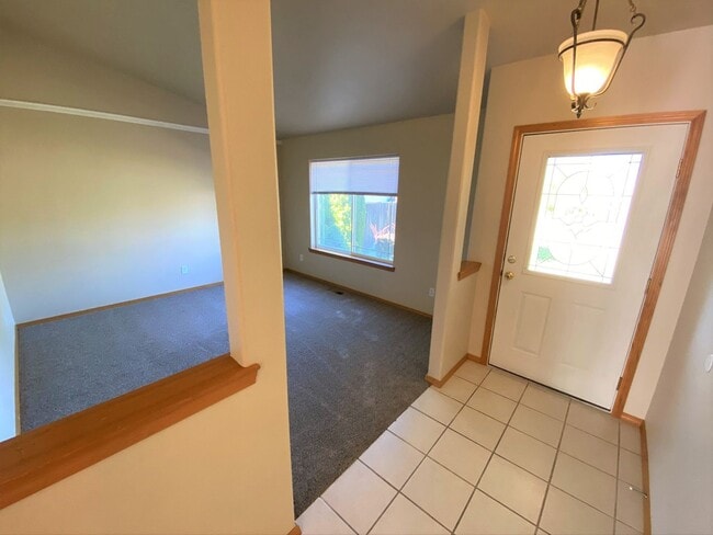 Photo - Spacious 3 Bedroom with Office - Fenced Lawn with Lawn Care Provided!