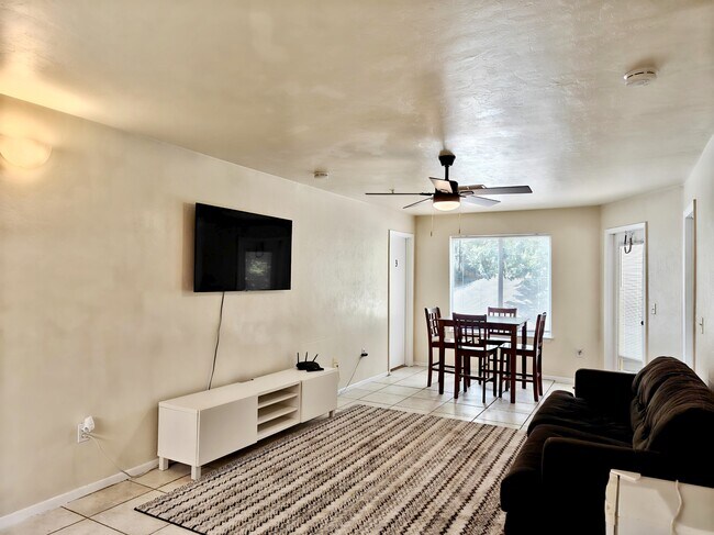 Photo - 4000 SW 23rd St