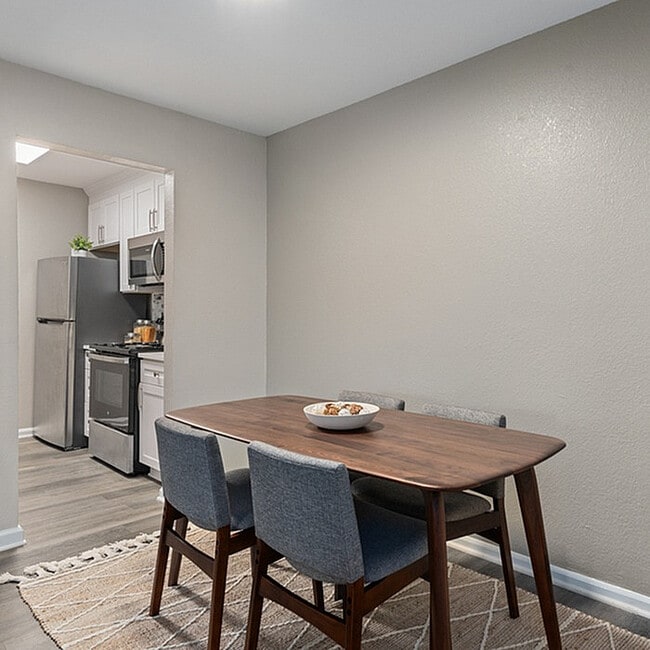 DSC_5084 - Central Pointe