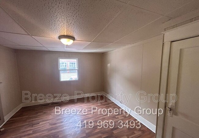 Building Photo - 443 E Albert St Rental