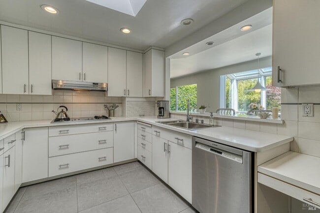 Photo - 1704 San Anselmo Ave