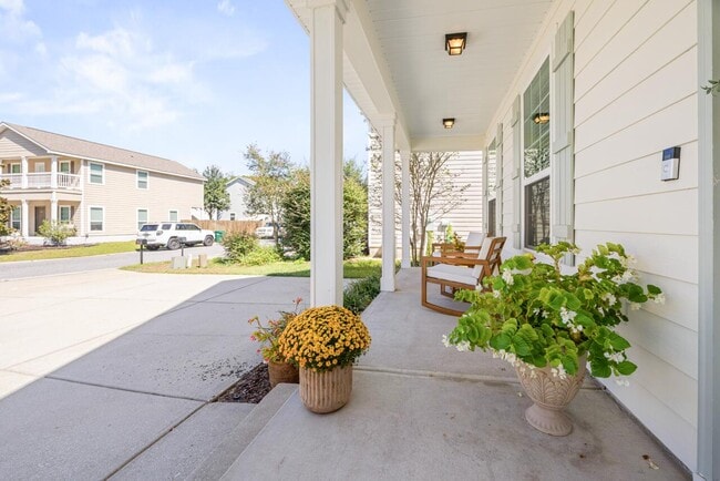 Photo - 120 Mosaic Oaks Cir