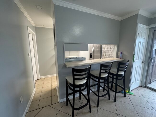 Photo - 406 Marshall Ct Unit 5