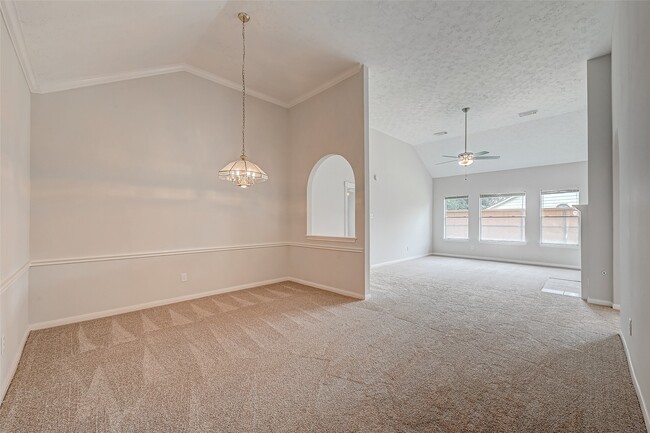Photo - 4126 Surreydon Dr