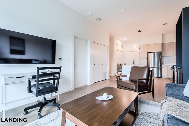 Photo - 2623 Keene St Unidad 664