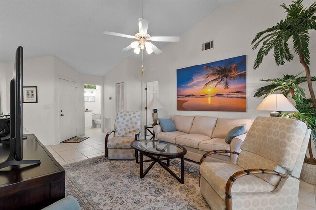 Photo - 235 Southampton Ln