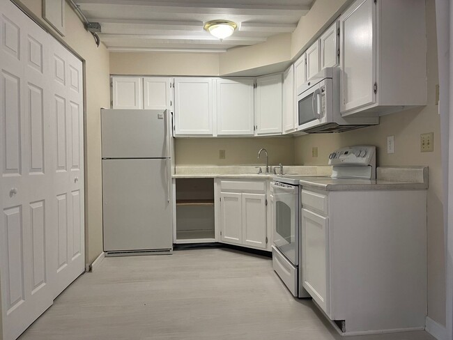 Photo - Two Bedroom Townhouse in Portage Unit 10411