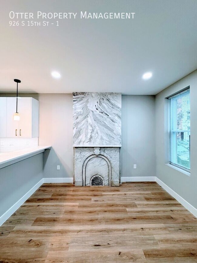 Photo - 926 S 15th St Unit 1