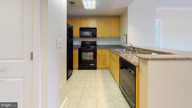 Building Photo - 777 7th St NW Unit 714