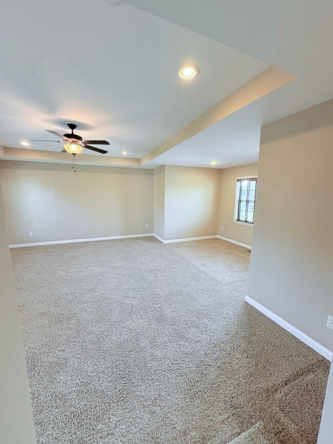 Photo - Charming 4 beds 2 bath in Lewis Center!