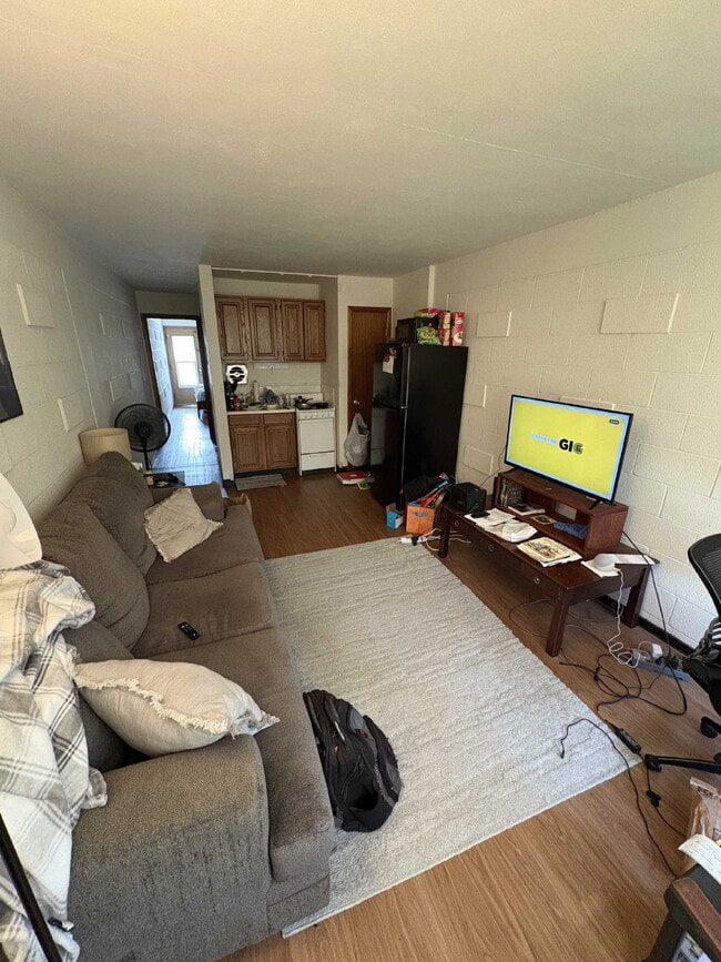 Building Photo - 1 bed 1 bath apartment for rent! Unit 306