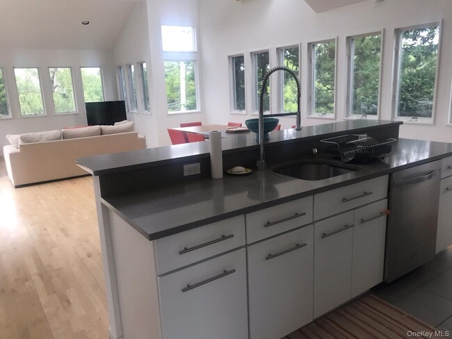 Photo - 42 Evergreen Ave