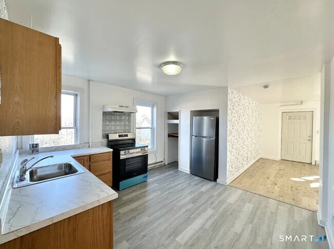 Photo - 67 6th St Unit 1