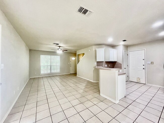 Photo - Comfort & Charm in Castle Forest - Reduced Deposit for Qualified Applicants!