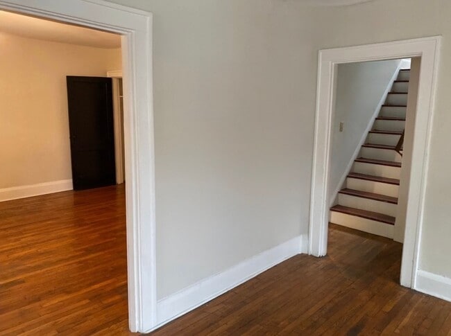 424 Oldham Ave