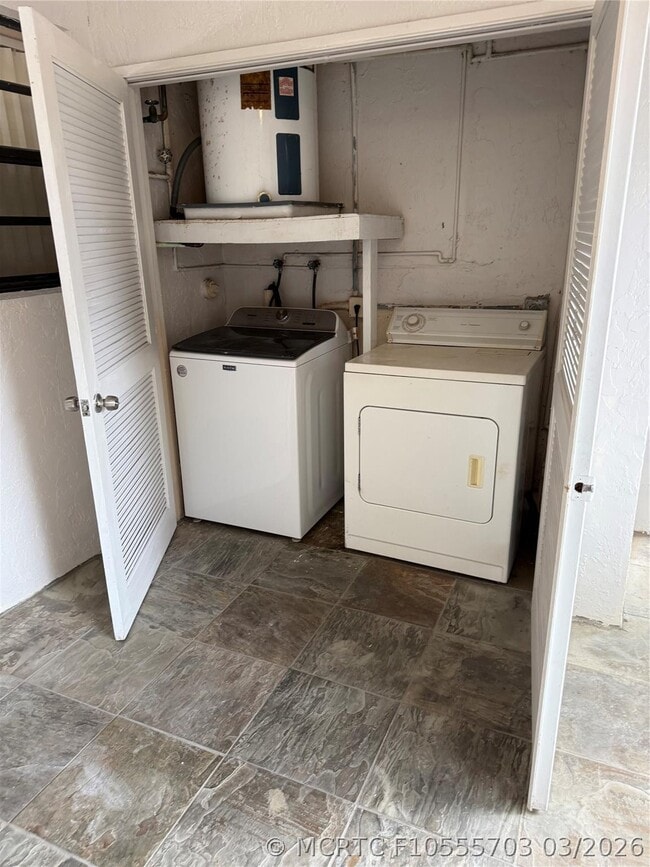 Building Photo - 8601 NW 34th Pl Unit A102