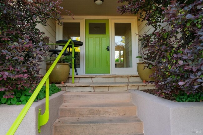 Photo - 775 Josephine Ln