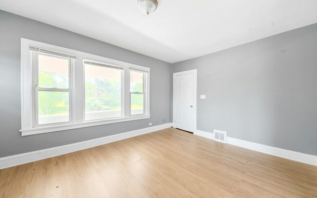 Photo - 13617 Glenside Rd