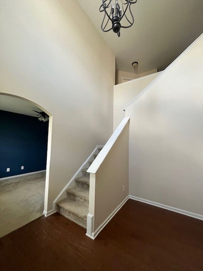 Photo - 124 Long Pond Dr