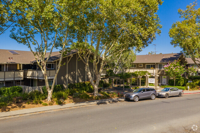 Latham Square - Latham Square Apartments