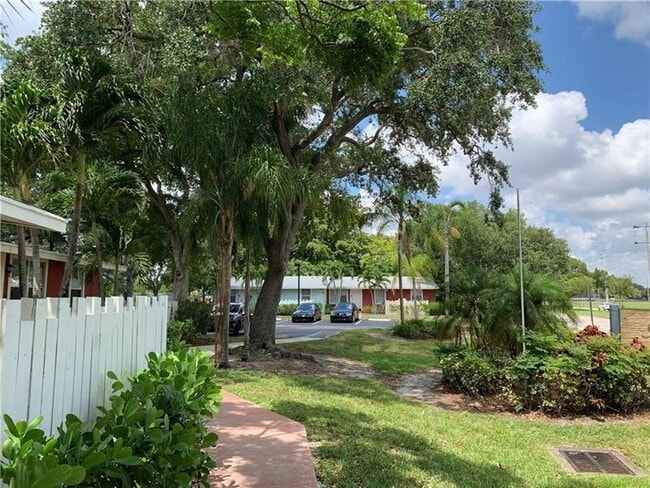 Photo - 7134 Southgate Blvd