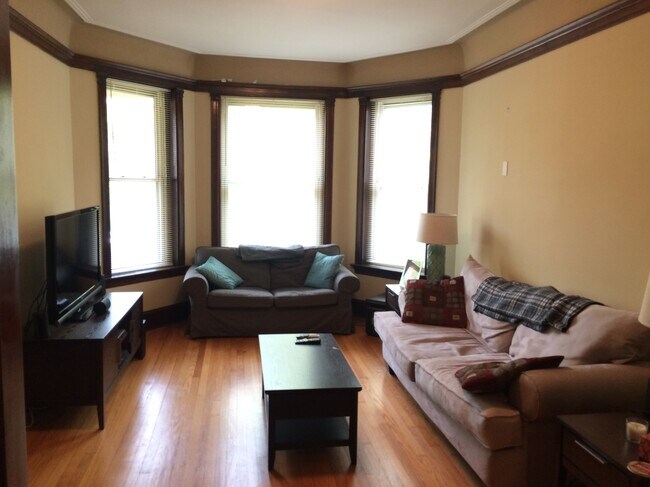 Photo - 1463 W Berwyn Ave Unit 1
