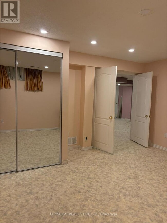 Photo - 6121 Maple Gate Cir