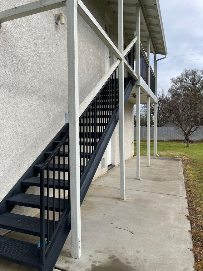 Photo - 3 BED 2 BATH W/ATTACHED MOTHER-IN-LAW SUITE *SOLAR PANELS ON ROOF = LOW ELECTRIC BILL*