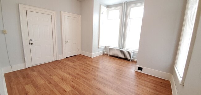 Photo - 332 S Webster Ave Unit Apt. 1