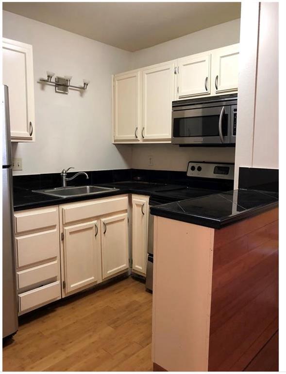 Photo - 1000 W 26th St Unit 105