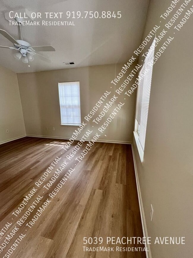 Photo - 5039 Peachtree Ave