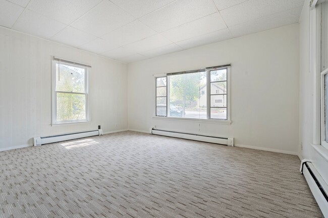 Photo - 412 Peterson St