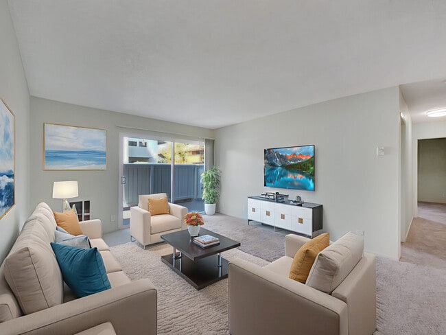 Photo - Lakeside Village