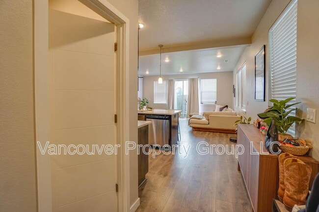 Photo - 4325 NE 87th St