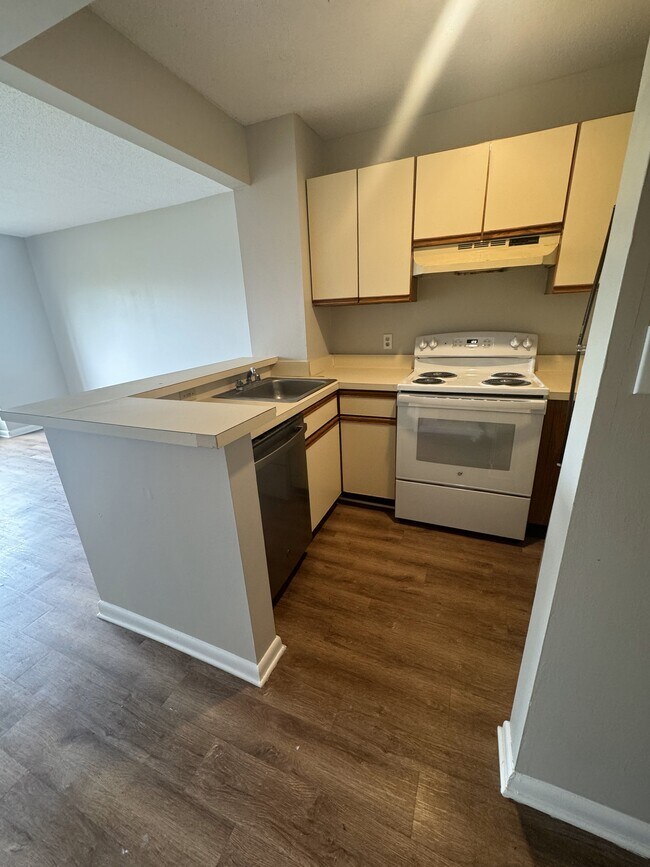 Photo - 1600 Park Cir Condo Unit 1210