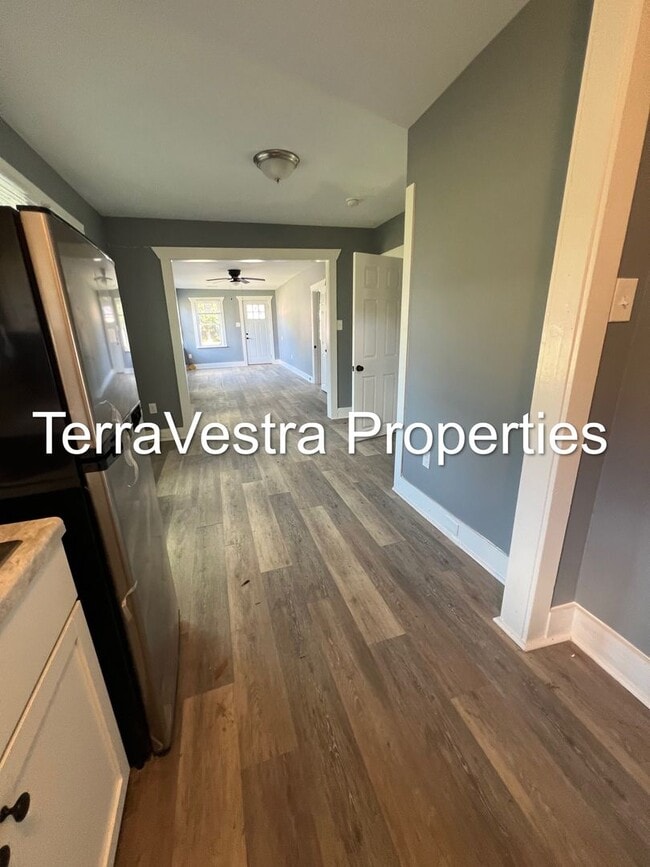 Photo - 4 Bedroom Single Family in Pennsville! Eli...