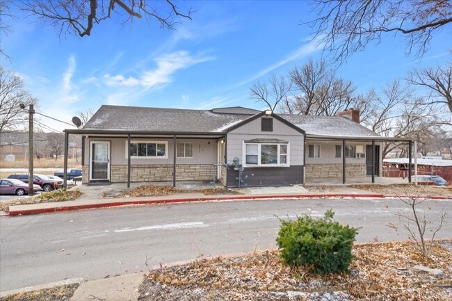 Photo - Merriam Lane Apartments