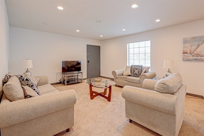 5863 Inwood Dr Unit 5