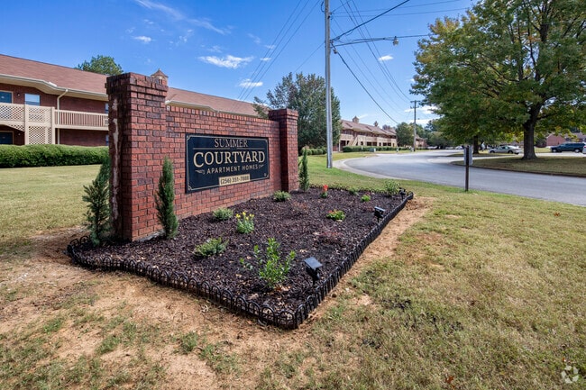 Photo - Summer Courtyard Apartments