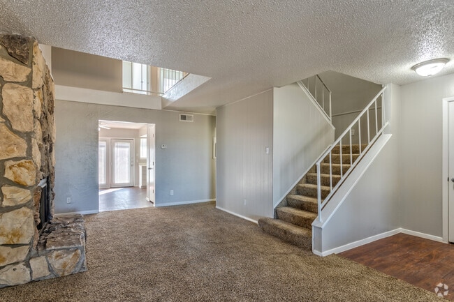 3BR, 2.5BA - 1511 SF TH - Living Area