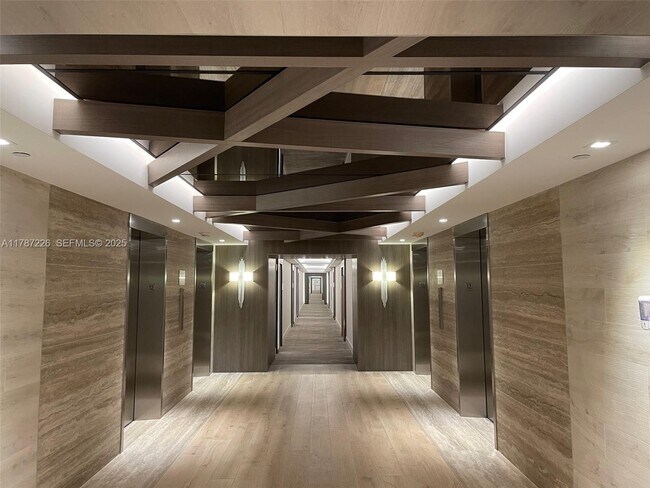 Photo - 2301 Collins Ave Unidad 1221